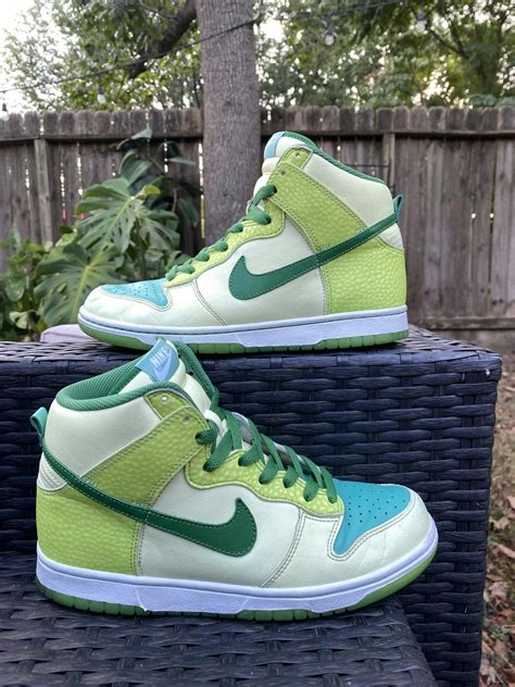 nike dunk high glow in the dark.